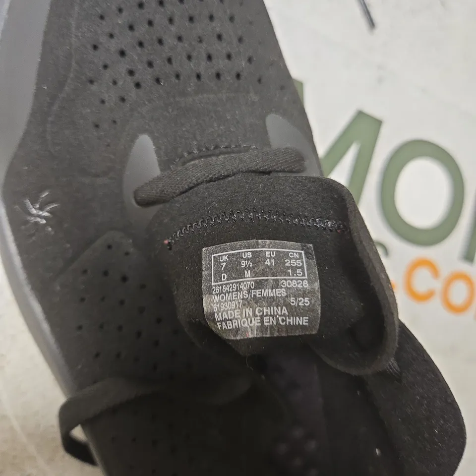 ELLESSE WOMEN'S BLACK TRAINERS – UK 7