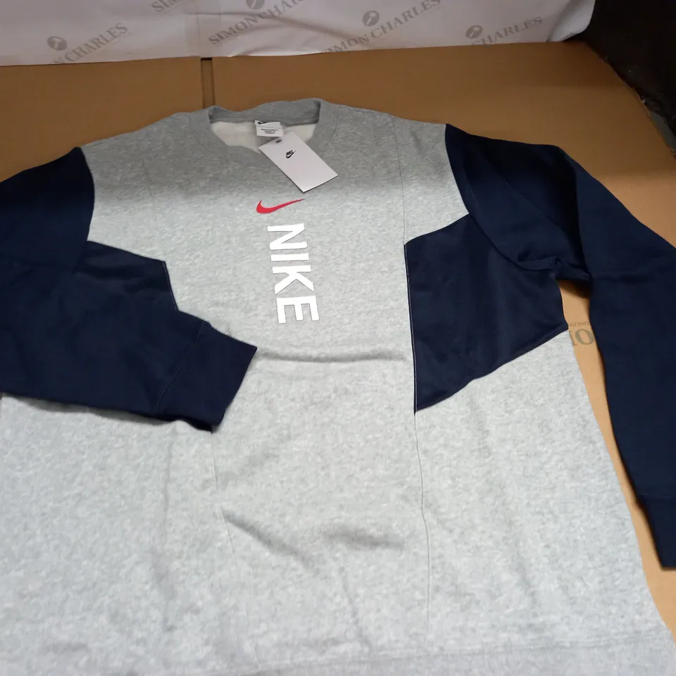 NIKE GREY CREW JUMPER - L