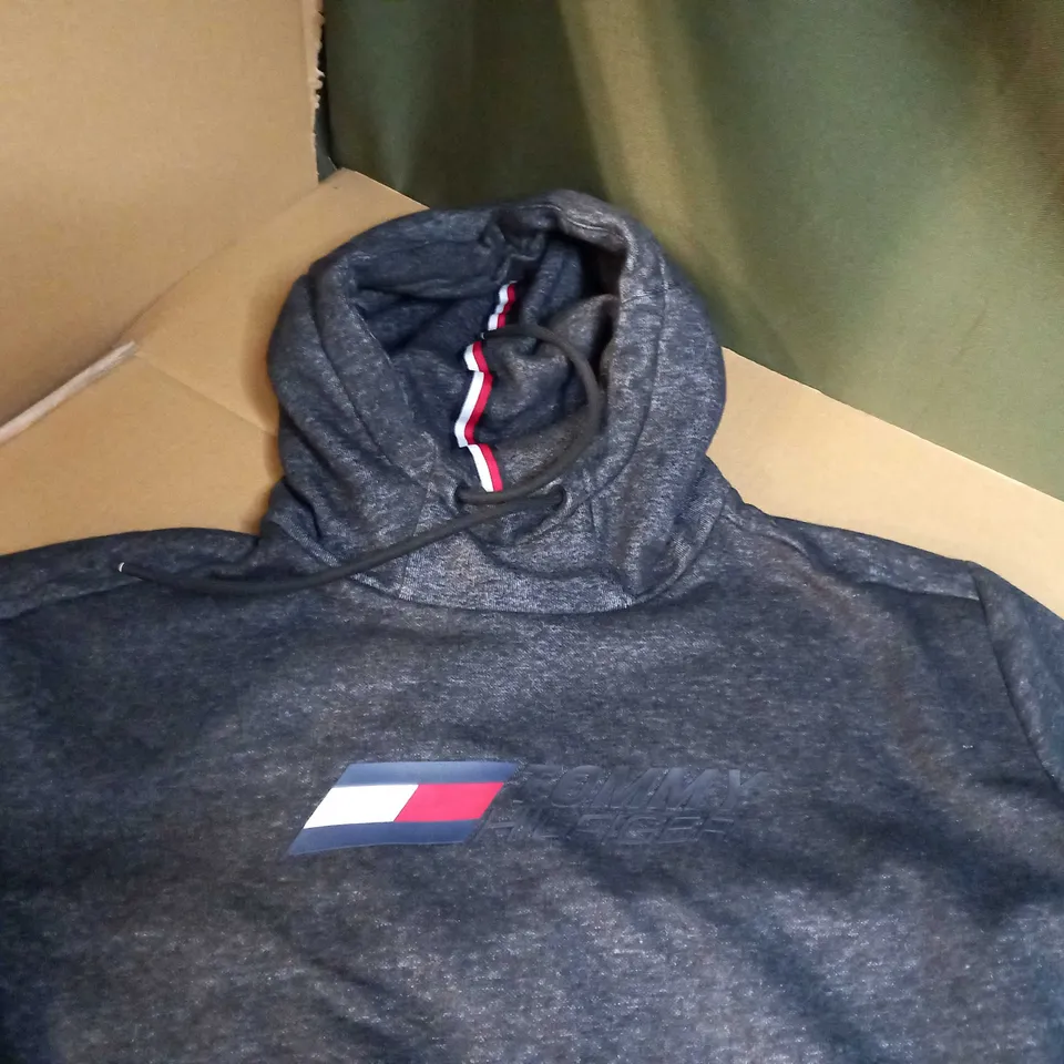 TOMMY HILFIGER CHARCOAL/LOGO HOODIE - XL