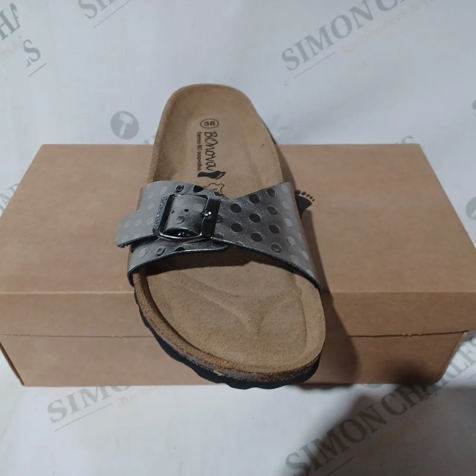 BOXED PAIR OF BONOVA STRAPPED SANDALS IN METALLIC SILVER - SIZE 5