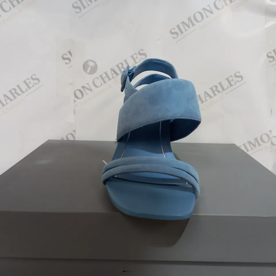 BOXED VIONIC BLUE OPEN TOE HIGH HEELS - SIZE 7
