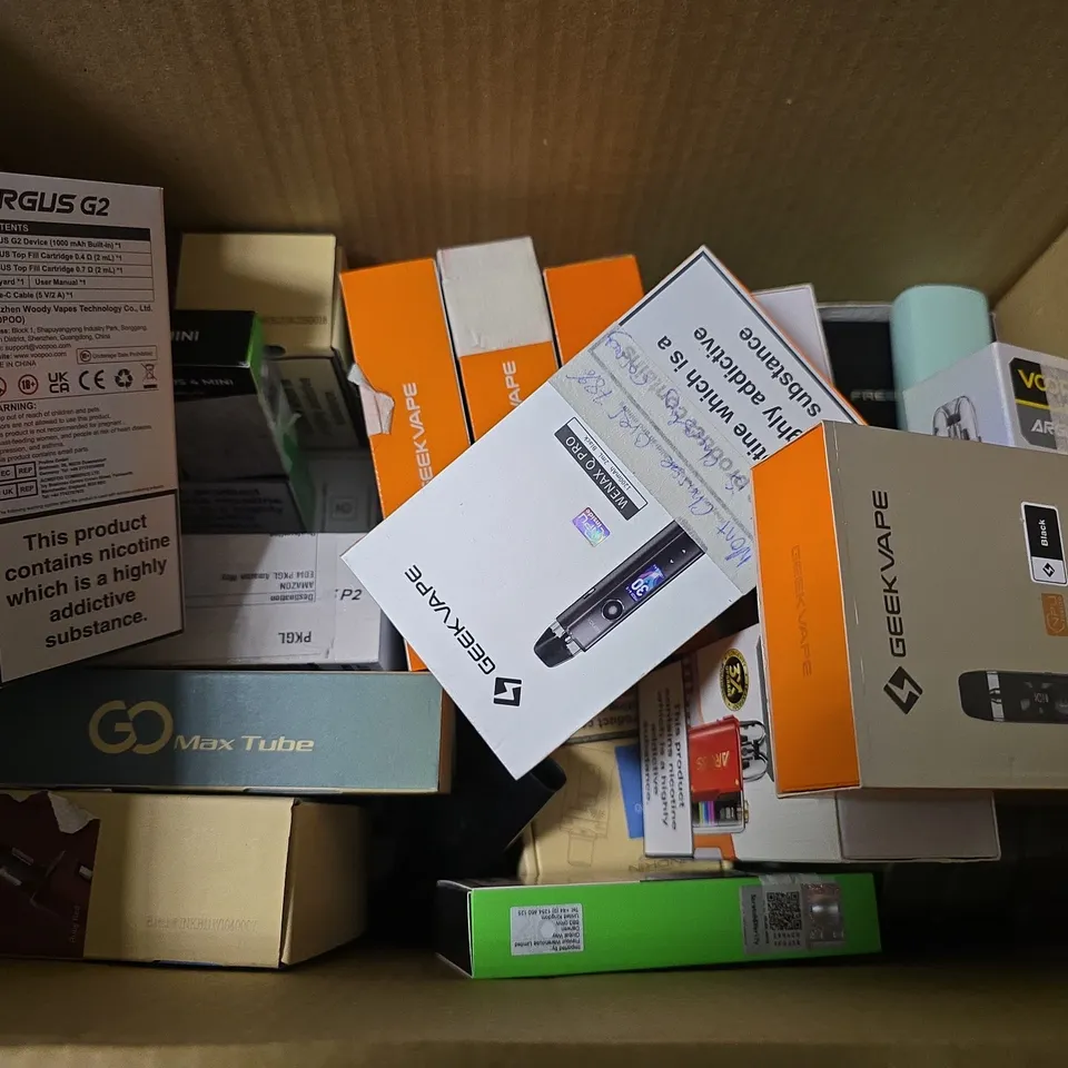 BOX OF APPROXIMATELY 20 ASSORTED E-CIGARETTES PRODUCTS TO INCLUDE - VOOPOO , GEEK VAPE , VAPORESSO ETC