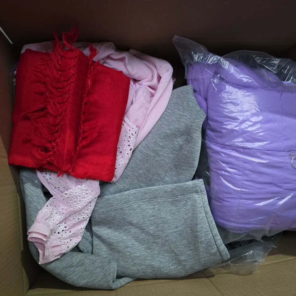 APPROXIMATELY 30 ASSORTED CLOTHING ITEMS IN VARIOUS SIZES, STYLES & COLOURS TO INCLUDE BRANDS SUCH AS BERSHKA, OFYNE, H&M, ETC - COLLECTION ONLY