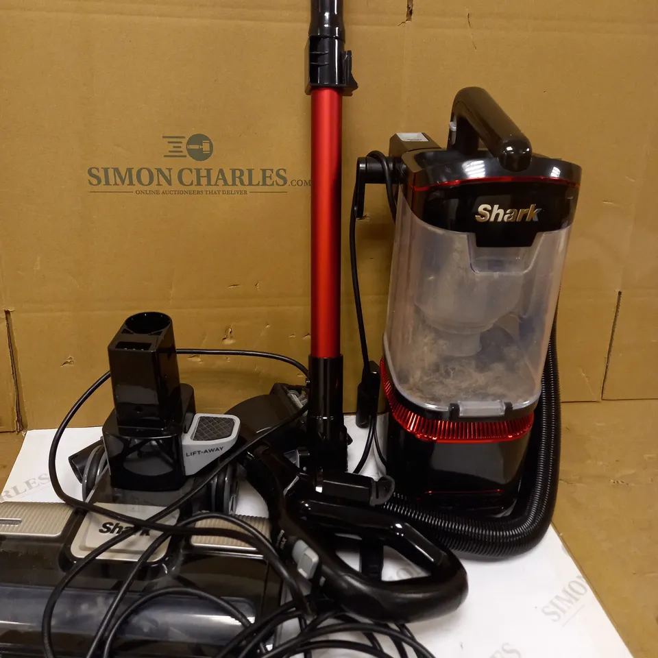 SHARK UPRIGHT VACUUM CLEANER NV602UKT