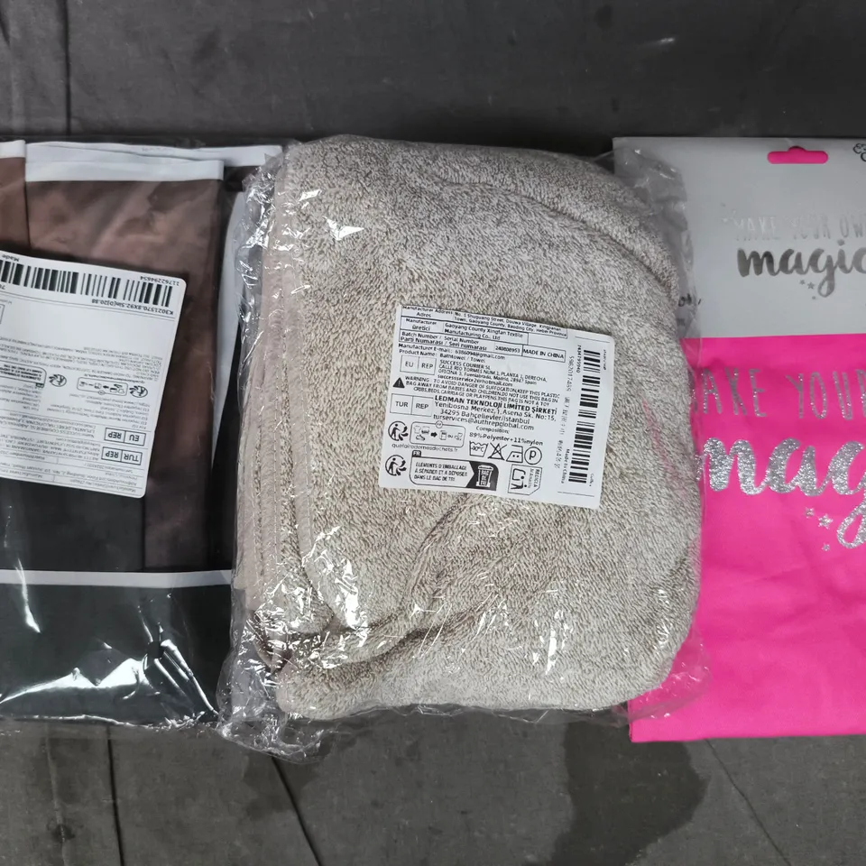 BOX OF APPROXIMATELY 15 ASSORTED HOUSEHOLD ITEMS TO INCLUDE COOKSMART APRON, ETC