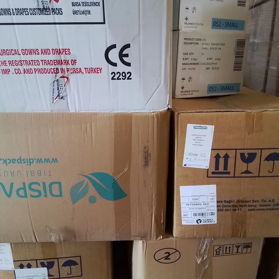 PALLET OF APPROXIMATELY 500 ASSORTED BRAND NEW MEDICAL ITEMS TO INCLUDE - DISPACK REINFORCED SURGICAL GOWNS LARGE - POWDER FREE GLOVES SMALL - ARA-60XL DISPOSABLE GOWNS