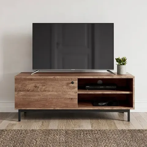 BOXED FULTON TV UNIT FOR TVS UP TO 55" - PINE (1 BOX)