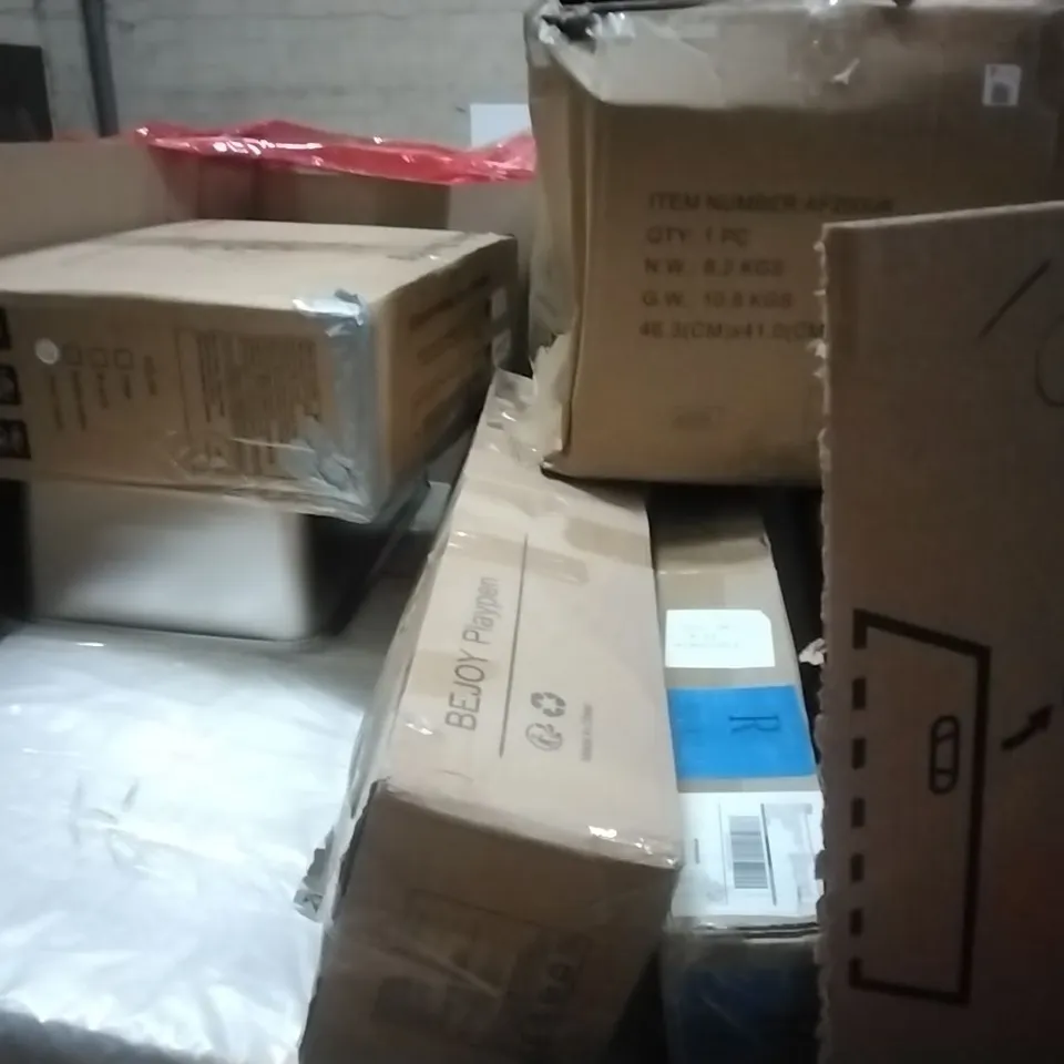 PALLET OF HOUSEHOLD ITEMS TO INCLUDE PROFESSIONAL PUTTING MAT, BADMINTON RACKET,TENT,TV FLOOR STAND AND OTHER ASSORTED ITEMS...