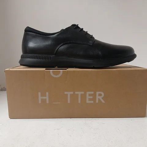 BOXED PAIR OF HOTTER HUGO LACE UP SHOES IN BLACK SIZE UK 9