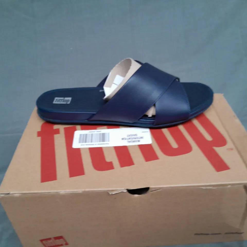 BOXED PAIR OF FITFLOP GRACIE LEATHER CROSS SLIDES MDNGH NAVY SIZE UK 5.5