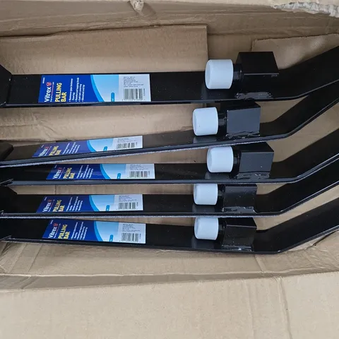 A BOX OF APROXIMATELY 12 Vitrex Pulling Bar – Black metal with white end caps