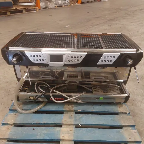 ASTORIA COMMERCIAL 3 GROUP COFFEE MACHINE