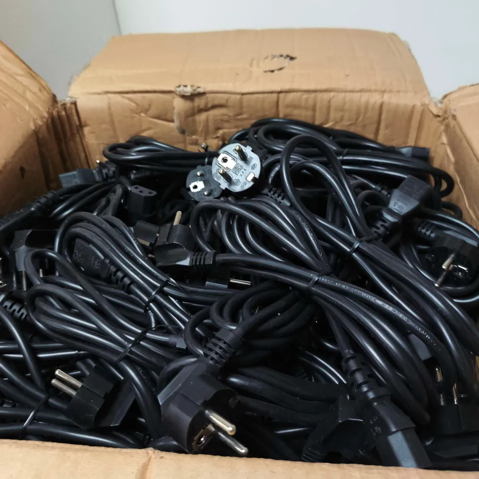 BOX OF APPROXIMATELY 100 X  2 PIN POWER LEADS 