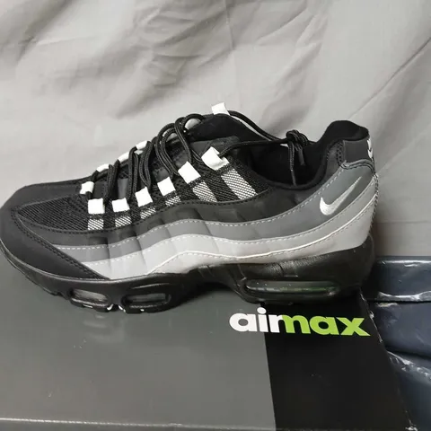 NIKE AIR MAX 95 OG – UK 8, BLACK/WHITE/GREY SNEAKERS