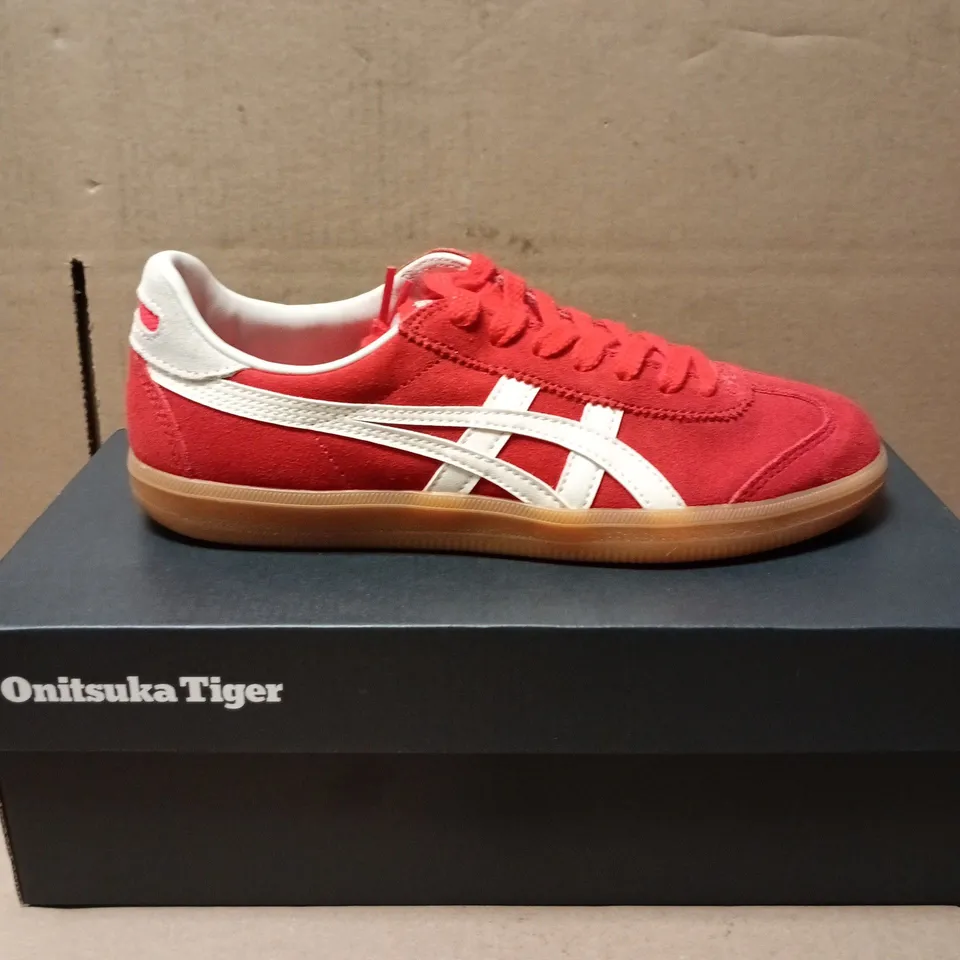 ONITSUKA TIGER TOKUTEN FIERY RED/CREAM TRAINERS – UK4 (US5)