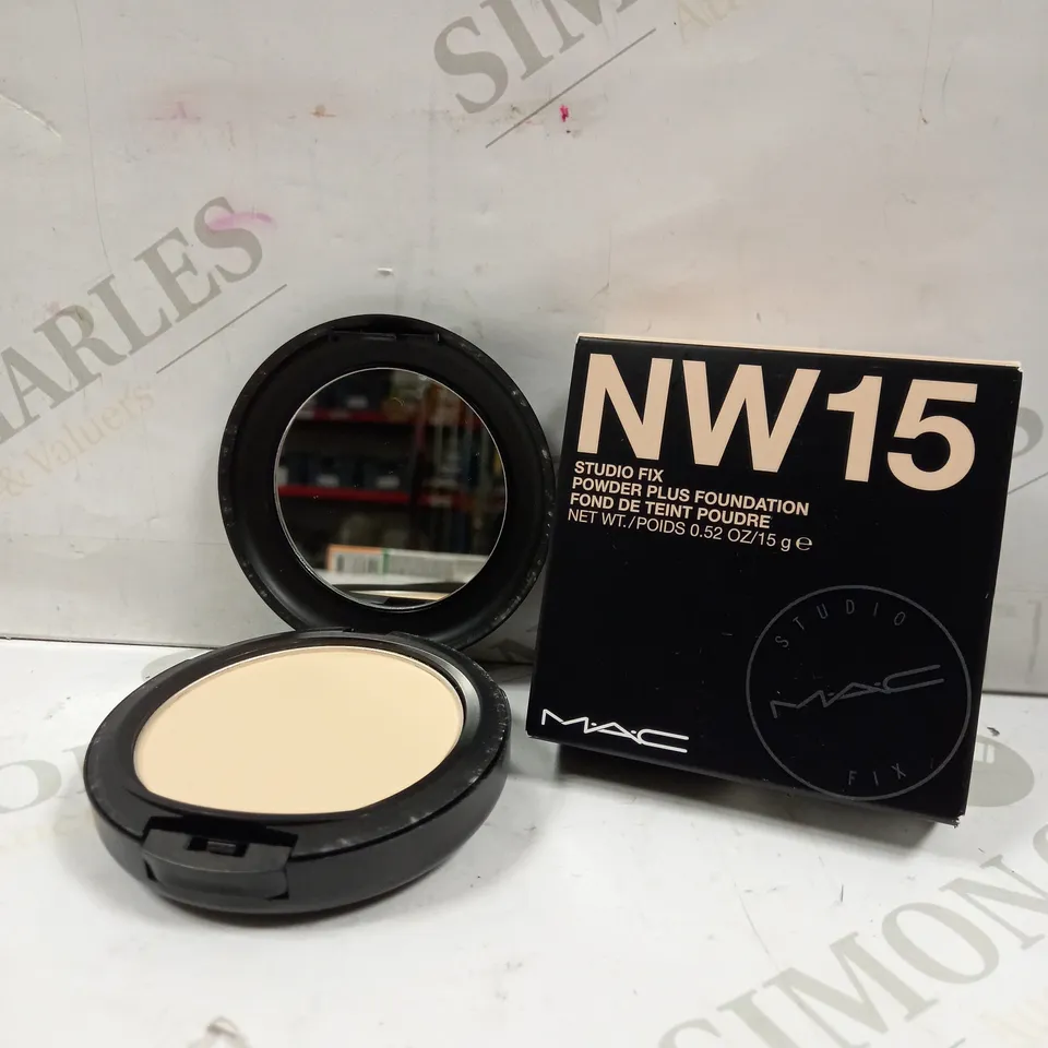 MAC NW15 STUDIO FIX POWDER PLUS FOUNDATION - 15G