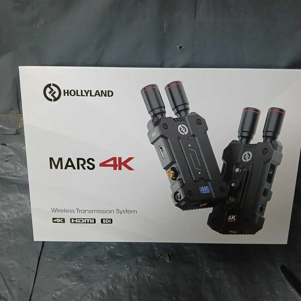 BOXED HOLLYLAND MARS 4K WIRELESS TRANSMISSION SYSTEM