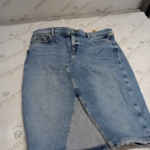 RIVER ISLAND DENIM SKIRT SIZE 18
