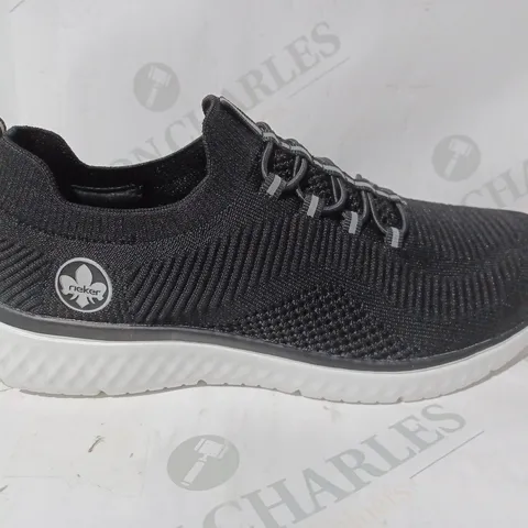 BOXED PAIR OF RIEKER TRAINERS IN BLACK UK SIZE 6