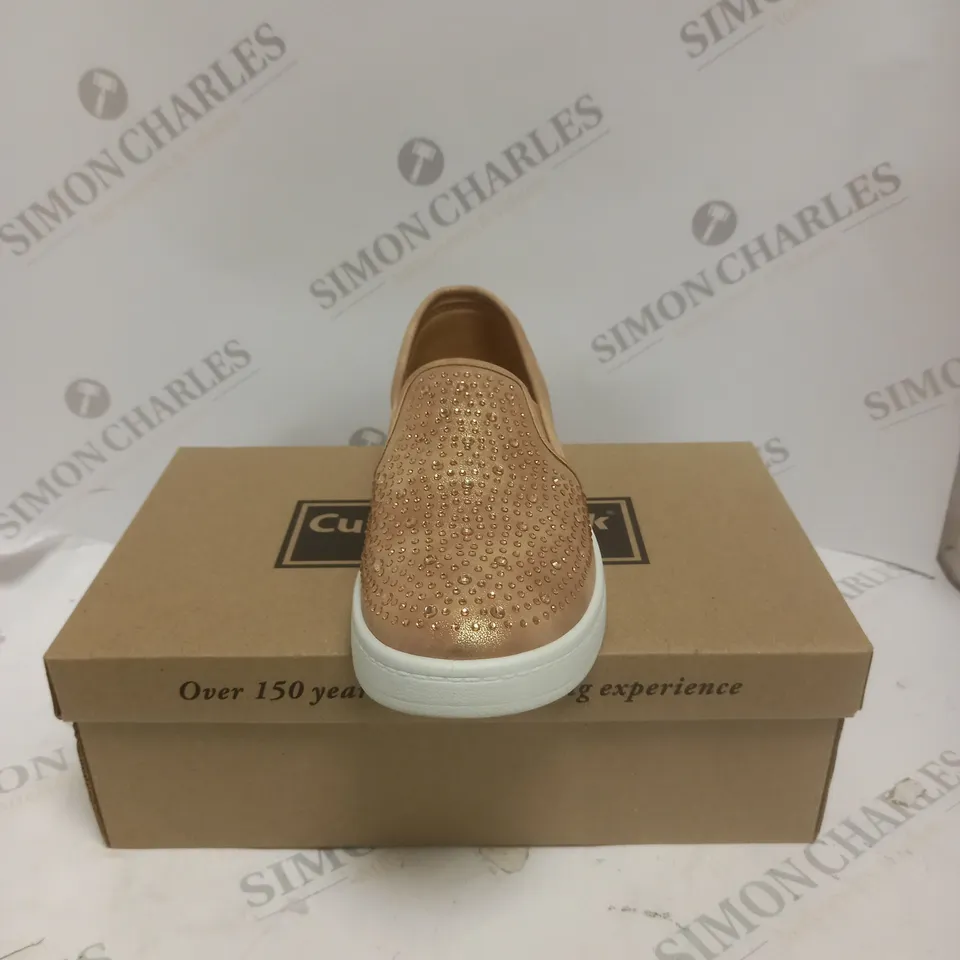 BOXED PAIR OF CUSHION WALK DIAMANTE SLIP ON SHOES IN ROSE GOLD - SIZE 5 