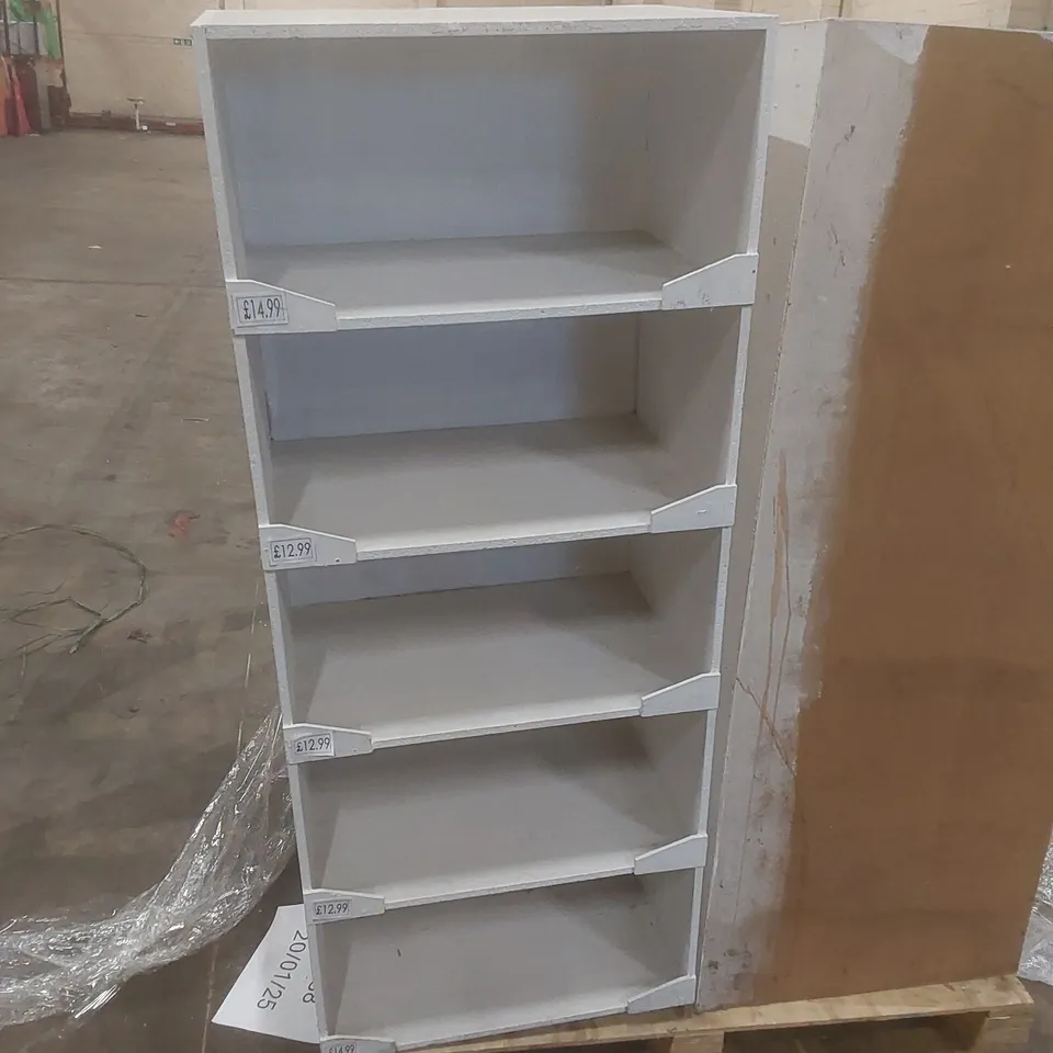 PALLET TO CONTAIN 4 X WOODEN STORAGE SHELVES/DISPLAYS