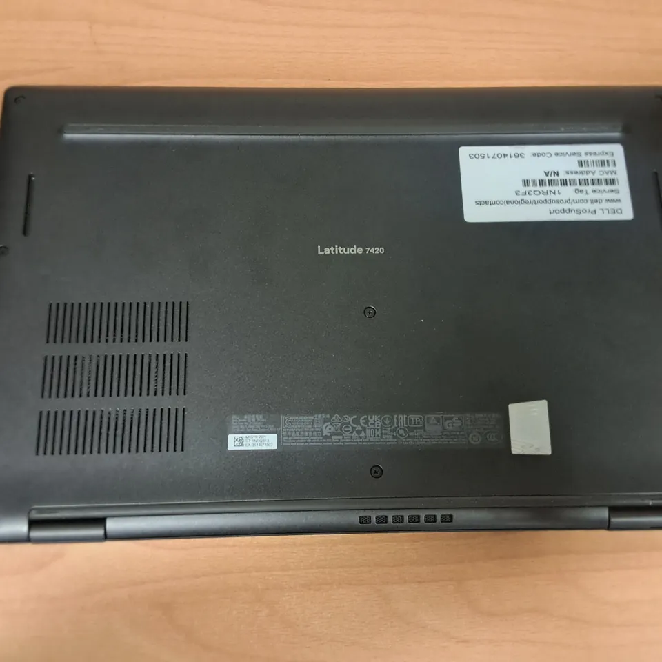 UNBOXED DELL LATITUDE 7420 INTEL CORE I-5 VPRO LAPTOP IN BLACK