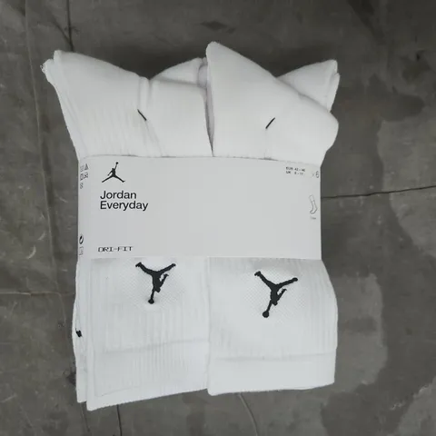 JORDAN EVERYDAY CREW SOZKS (6-PACK) IN WHITE SIZE 8-11