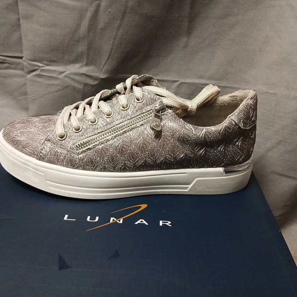 LUNAR LAYNE PEWTER WOMEN'S SNEAKERS – UK 7 (EUR 40)