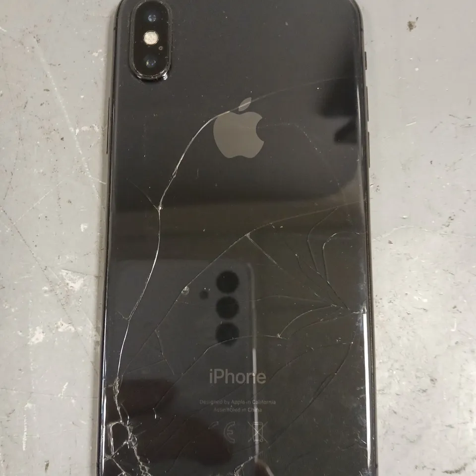 APPLE IPHONE X SMARTPHONE 