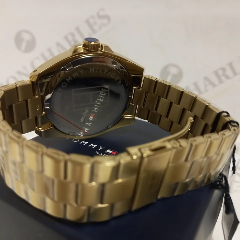 TOMMY HILFIGER-STYLE BRACELET STRAP WATCH