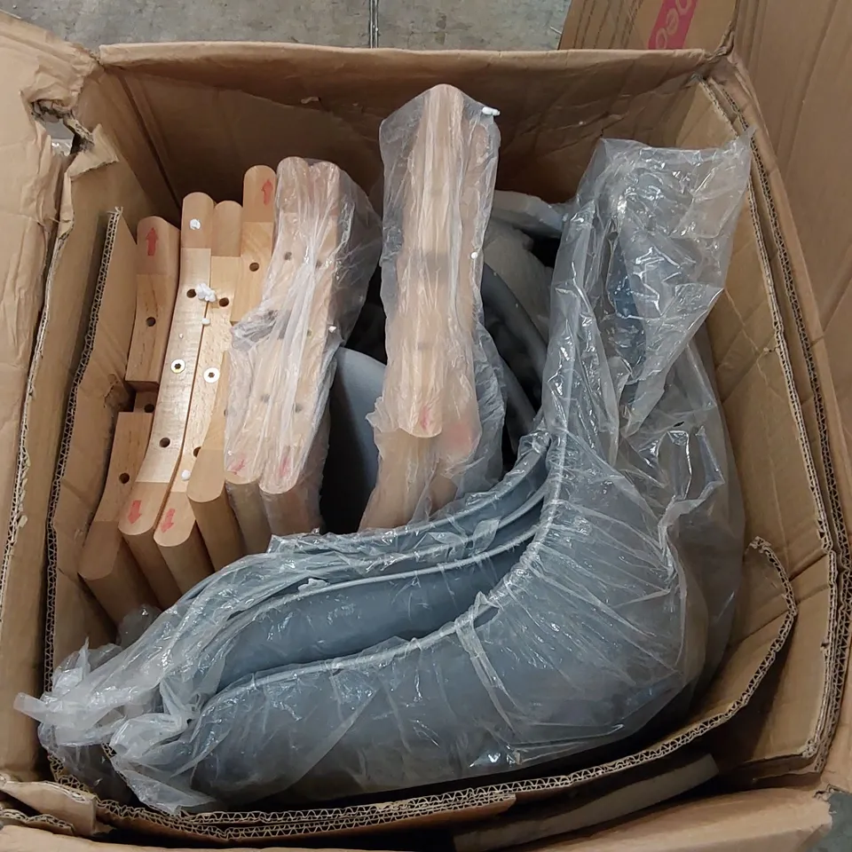 BOXED SET OF 4 DESIGNER RETRO DINING CHAIRS IN GREY WITH WOODEN LEGS (1 BOX)