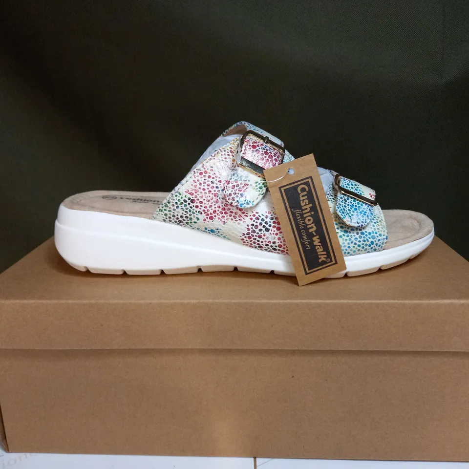 BOXED PAIR OF CUSHION WALK STRAPPY SANDALS - SIZE 5