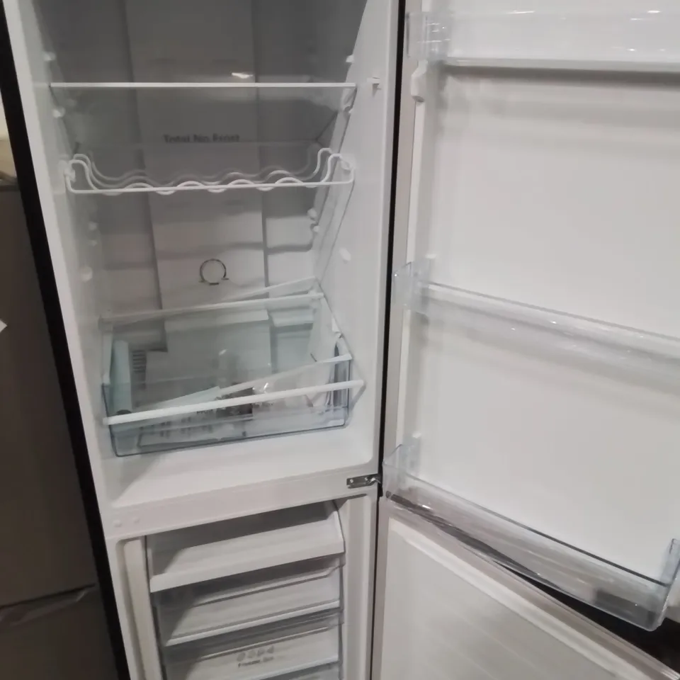 HISENSE RB327N4BBE 55CM FREESTANDING 50/50 FRIDGE FREEZER - 256 LITRE CAPACITY - TOTAL NO FROST -LED LIGHT - REVERSIBLE DOOR - SILVER - E RATED, H182.4 X W55 X D56.2 (CM) [ENERGY CLASS E]