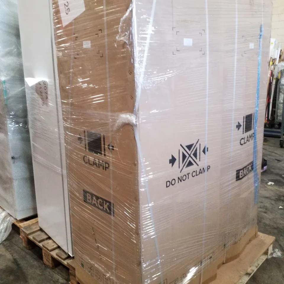 BOXED LEC MEDICAL LABORATORY PLUS 280-LITRE FREESTANDING FRIDGE-FREEZER