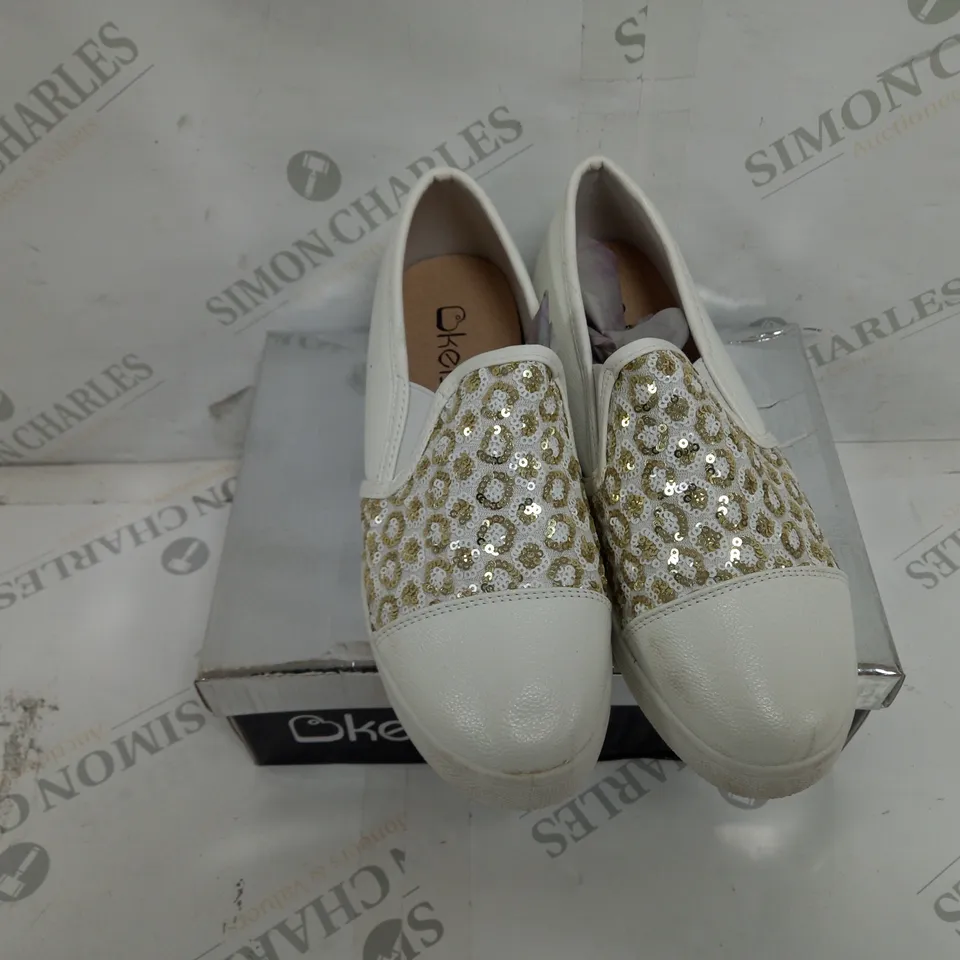 APPROXIMATELY 12 BOXED PAIR OF KELSI SLIP ON TRAINERS TO INCLUDE SIZES 4, 5, 6