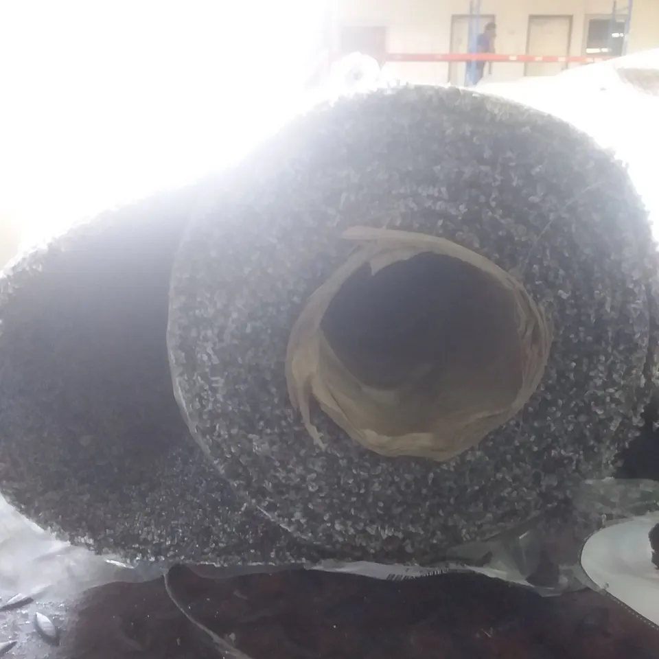 ROLL OF QUALITY ADDICTION 973 LEAD CARPET APPROXIMATELY 5X3.3M