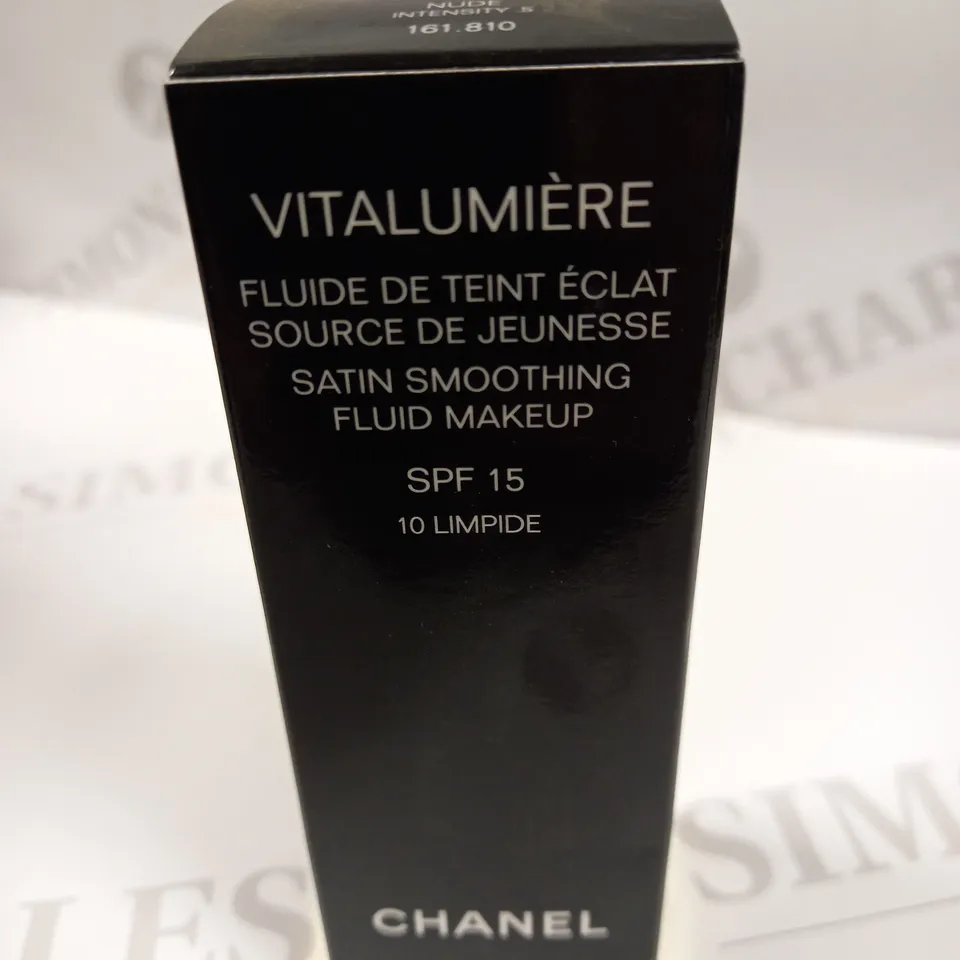 CHANEL VITALUMIERE SATIN SMOOTHING FLUID MAKEUP SPF 15