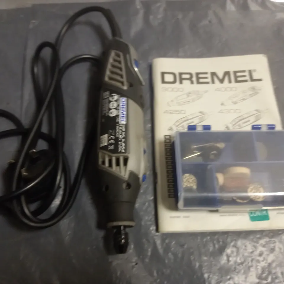 DREMMEL MODEL 400 MULTI TOOL IN CARRY CASE