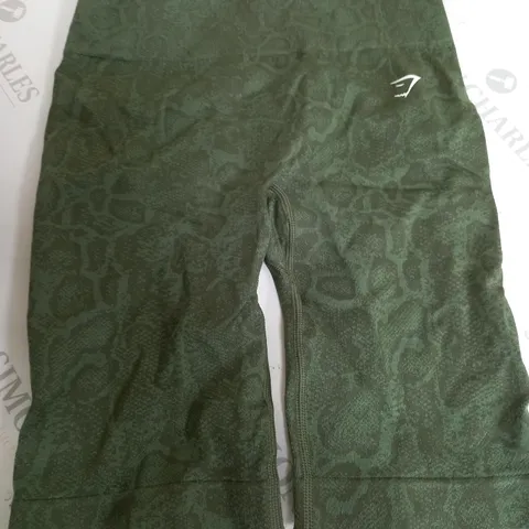 GYMSHARK GREEN TRAINING SHORTS - M