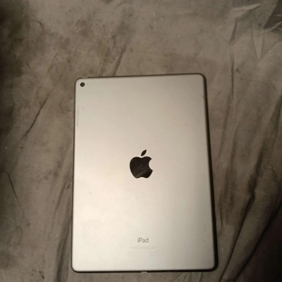 APPLE IPAD A1566