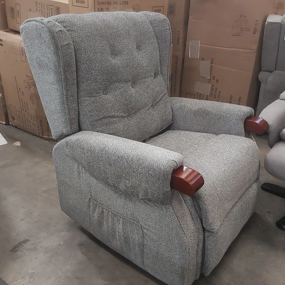 QUALITY DESIGNER FABRIC UPHOLSTERED ELECTRIC RECLINING ARMCHAIR 