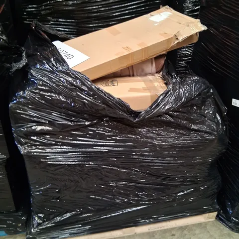 PALLET CONSISTING OF A LARGE QUANTITY OF ASSORTED HOUSEHOLD AND ELECTRICAL PRODUCTS AND ACCESSORIES TO INCLUDE;