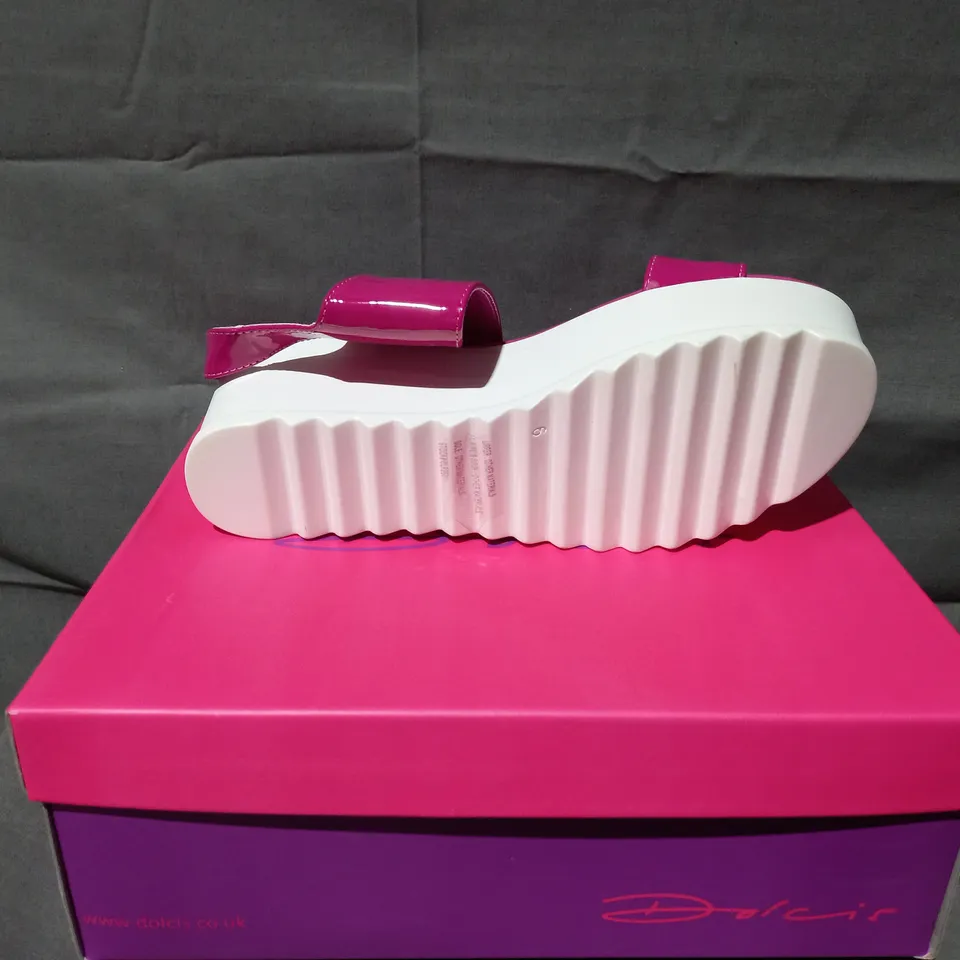 APPROXIMATELY 10 BOXED PAIRS OF DOLCIS PLATFORM SANDALS IN PINK VARIOUS SIZES TO INCLUDE SIZES 4, 6, 7