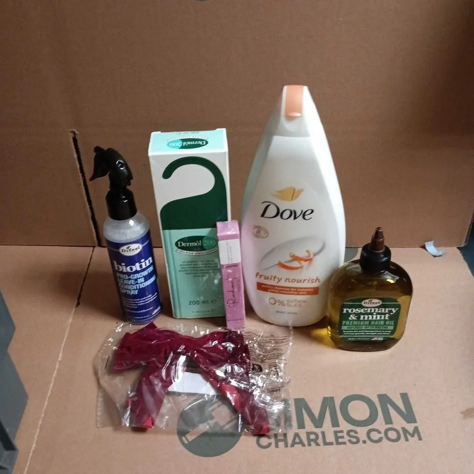 APPROXIMATEY 20 ASSORTED HEALTH AND BEAUTY PRODUCTS TO INCLUDE - DOVE FRUITY NOURISH BODY WASH - DERMOL 200 SHOWER EMOLLIENT AND ROSEMARY & MINT HAIR OIL