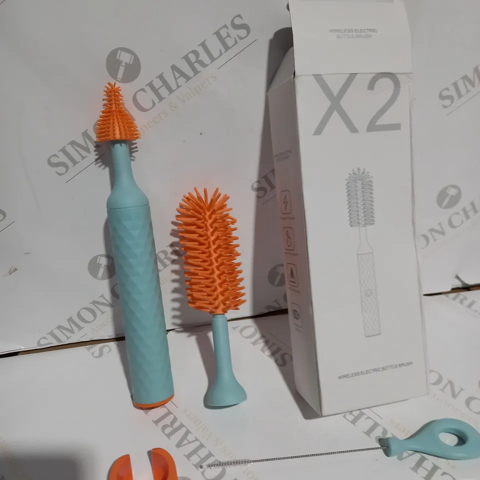 EFFICIENT ELECTRIC BOTTLE BRUSH WITH 2 SILICONE AND 1 SPONGE BRUSH HEAD