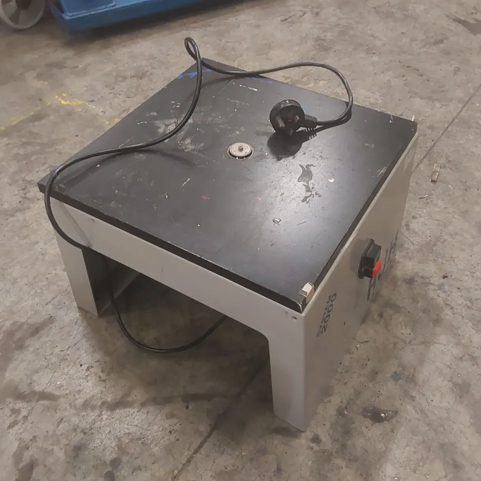MORRISFLEX 2010 GERBIL BENCHTOP MULTI-PURPOSE VACUUM-FORM TRIMMING AND FINISHING MACHINE