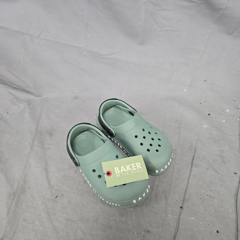 TED BAKER CROCS UK 11 KIDS