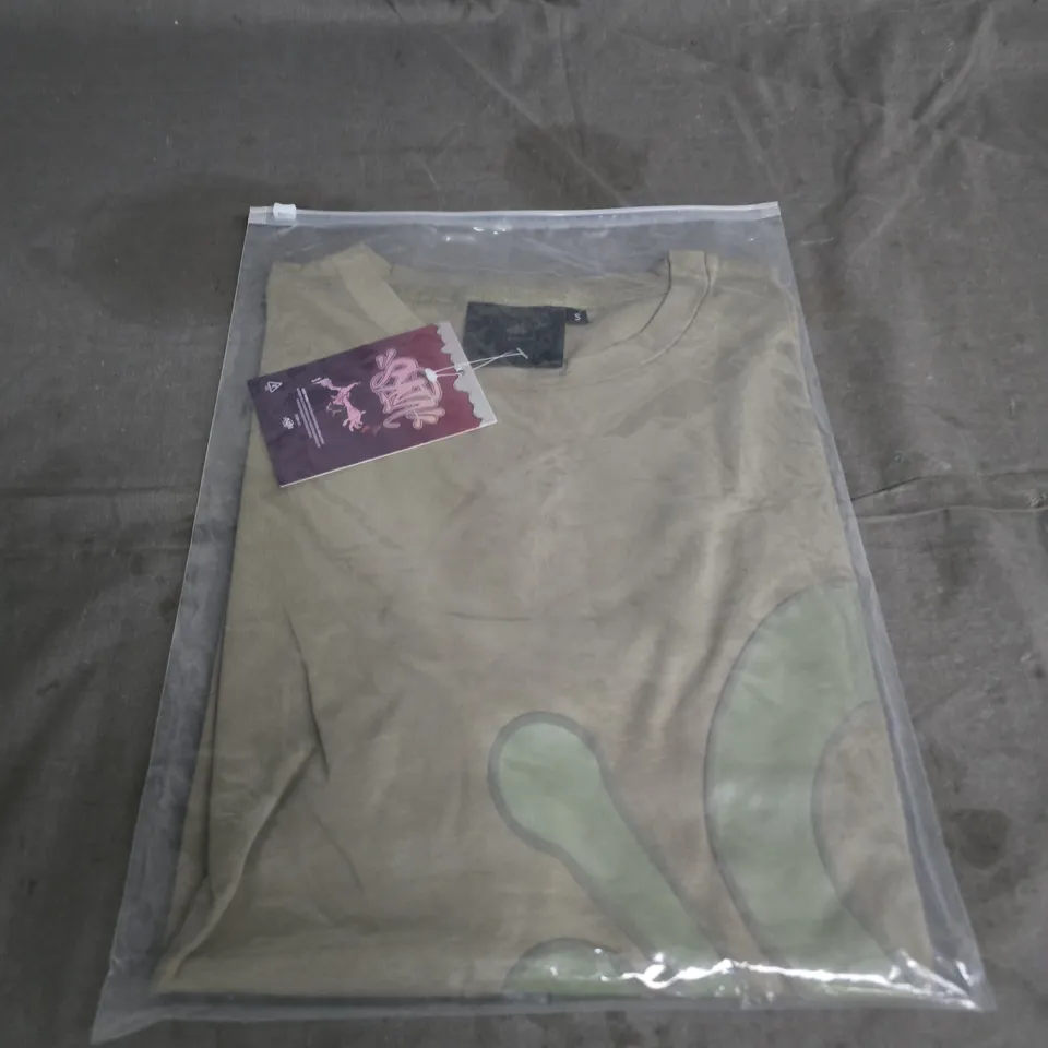 SYNA BEIGE GREEN TEE – SIZE S