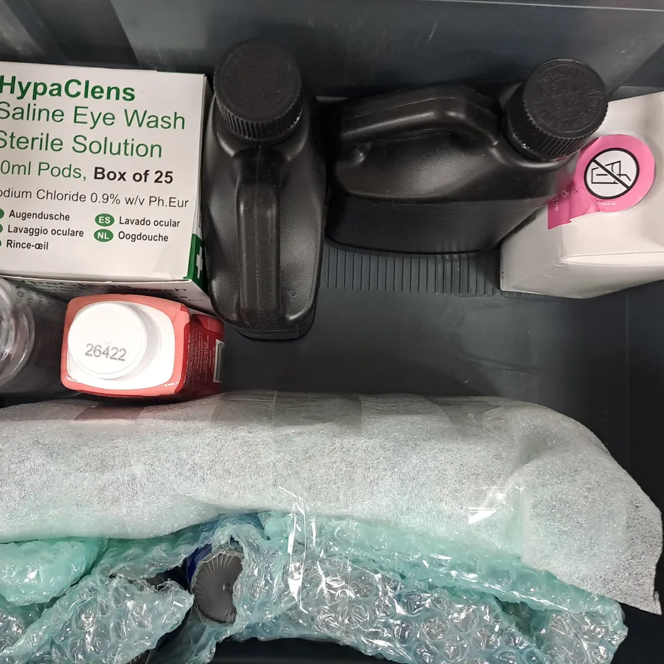 APPROXIMATELY 10 ASSORTED HOUSEHOLD ITEMS TO INCLUDE WASHING UP LIQUID, FUNEPOXY HARDENER, ETC - COLLECTION ONLY