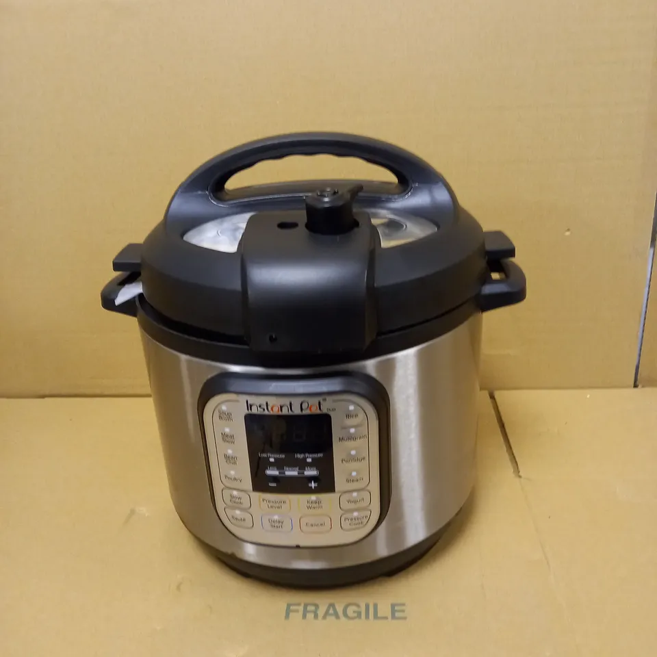 INSTANT POT DUO SMART PRESSURE COOKER